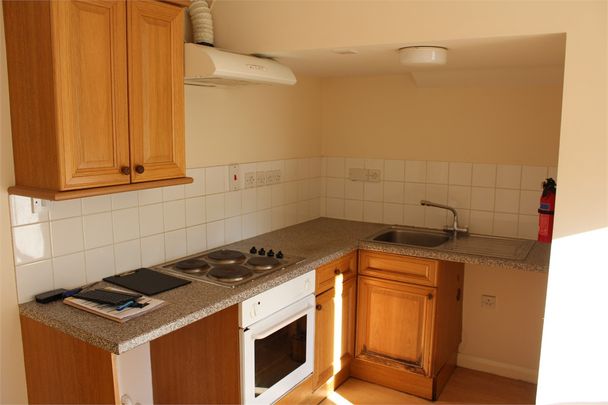 Kingston Court, Taunton - Photo 1