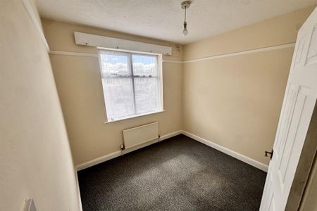 3 bedroom terraced house to rent - Photo 3