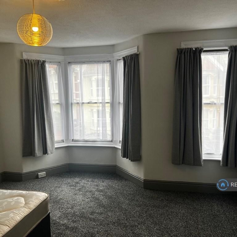 1 bedroom in a house share to rent - Photo 1