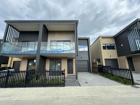 Family Living at Its Best in Rangitoto School Zone - Photo 4