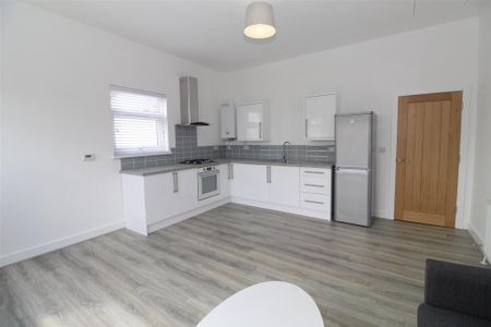 1 bedroom flat to rent - Photo 5