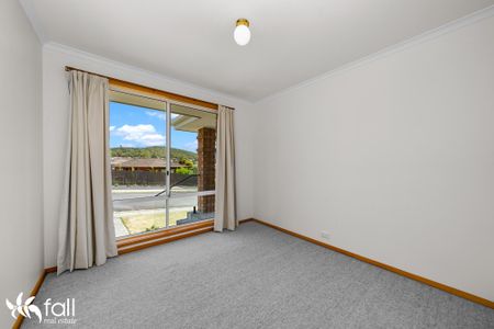 Light and Bright, Three Bedroom Home - Photo 2