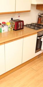 Room For Rent Raymond Terrace, Pontypridd - Photo 3