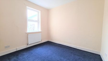 4 bedroom terraced house to rent - Photo 4