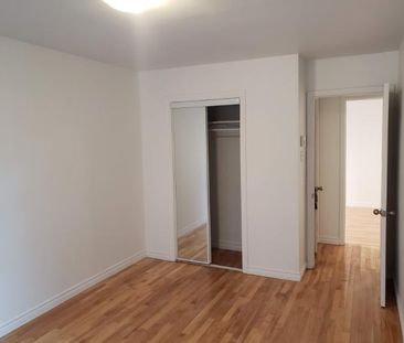 2 CH - 1 SDB - Saint-Laurent - $1,400 /mo - Photo 2