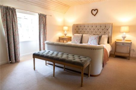 3 bedroom detached house to rent - Photo 4