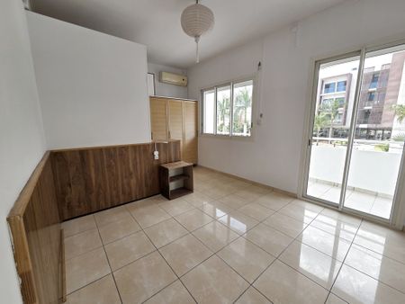 Location Appartement 5 pièces 125m² ST DENIS 97400 - Photo 5