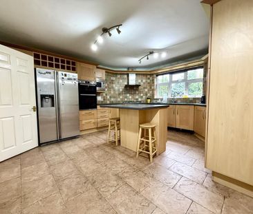 4 bedroom detached house to rent - Photo 5