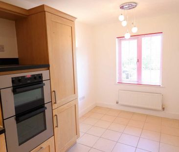 3 bedroom terraced house to rent - Photo 3