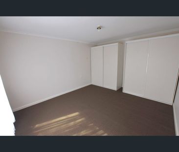 6 William St, Newborough, Vic 3825 - Photo 3