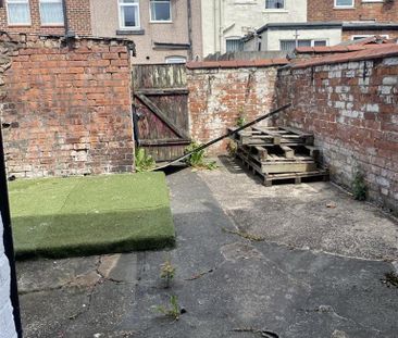 2 bedroom terraced house to rent - Photo 2