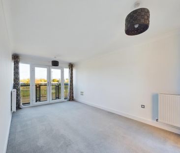 Kingsway Boulevard - Photo 1