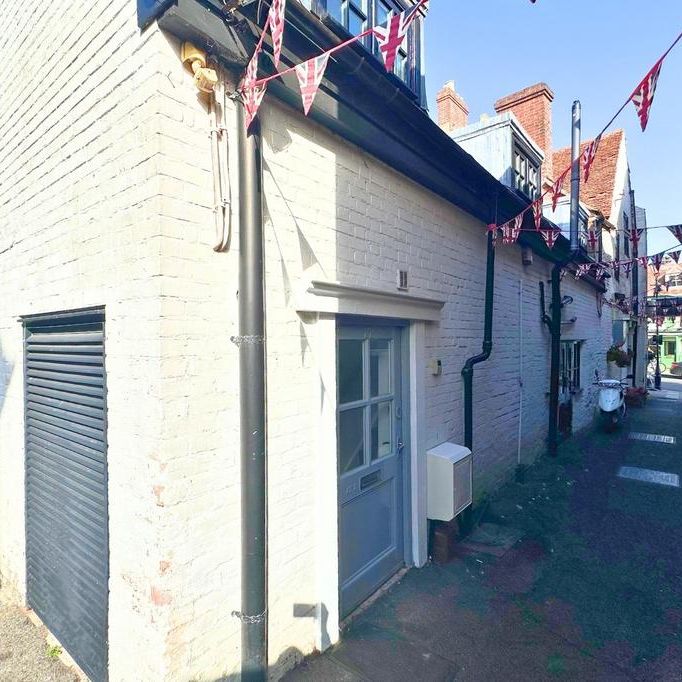 1 bedroom flat to rent - Photo 1