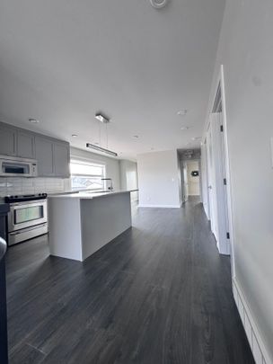 Evergreen - 3 Bedrooms/2 Bathrooms - Upper Unit - 587 Kloppenburg Cres - Photo 1