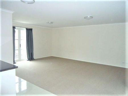 Almost new, spacious studio (45 sqm) - Photo 3