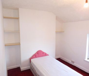 5 bedroom house of multiple occupation to rent - Photo 1