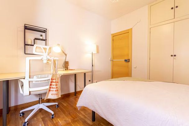 Carrer d'Amigó, Barcelona, Catalonia 08021 - Foto 1