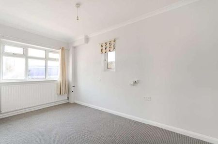 Tolworth Park Road, Surbiton, KT6 - Photo 4