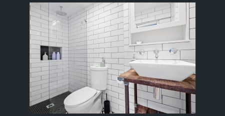 Sandstone beauty in a secret laneway setting - Photo 2