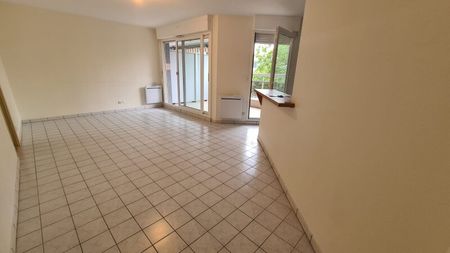 Location Appartement 2 Pièces 50 m² - Photo 4