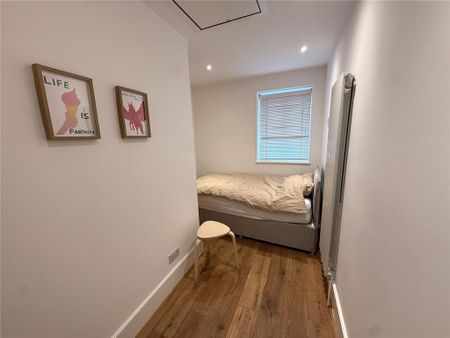 2 bedroom semi-detached house to rent - Photo 5