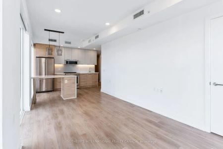 200 Redpath Avenue #1802 - Photo 2