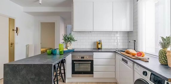 Calle de Castilla, Madrid, Community of Madrid 28039 - Photo 2