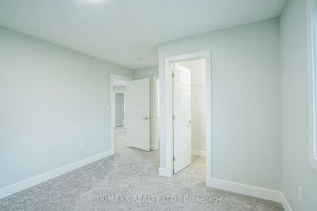 Detached Home For Lease | X8033514 - Photo 5