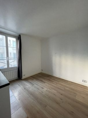 Studio - ST LAZARE Paris (75009) - Photo 1