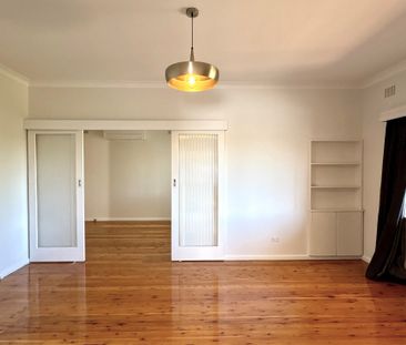 SOUTH TAMWORTH - Renovated 3 Bedroom Home - Photo 2