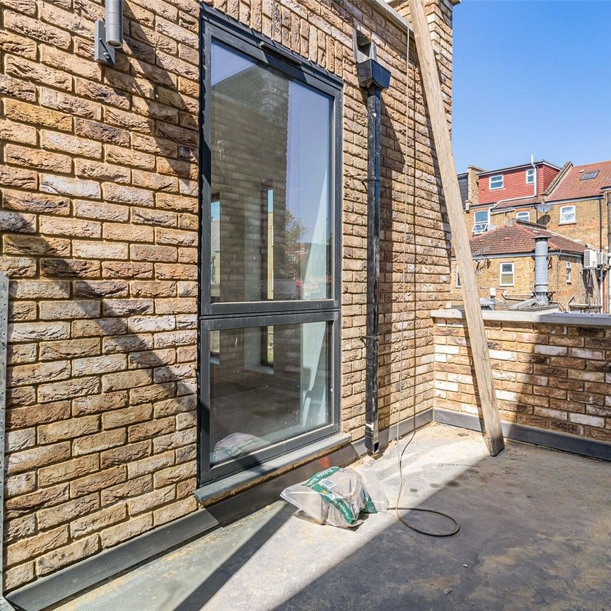 River Mews, Ealing, W7 3SN - Photo 1