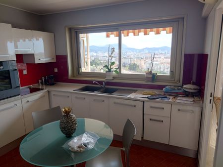 Appartement 3 pièces 87m2 MARSEILLE 8EME 1 900 euros - Photo 3