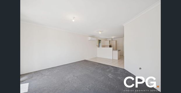 Property Updated - Freshly Painted & New Carpets - Photo 1