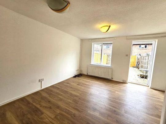 Nickelby Close, London - Photo 1