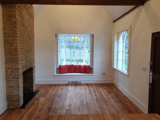 2 Bed Detached House, Willow Grove, E13 - Photo 1