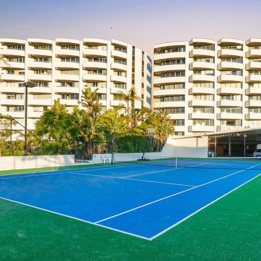 Mirage Complex Parnell - Photo 1