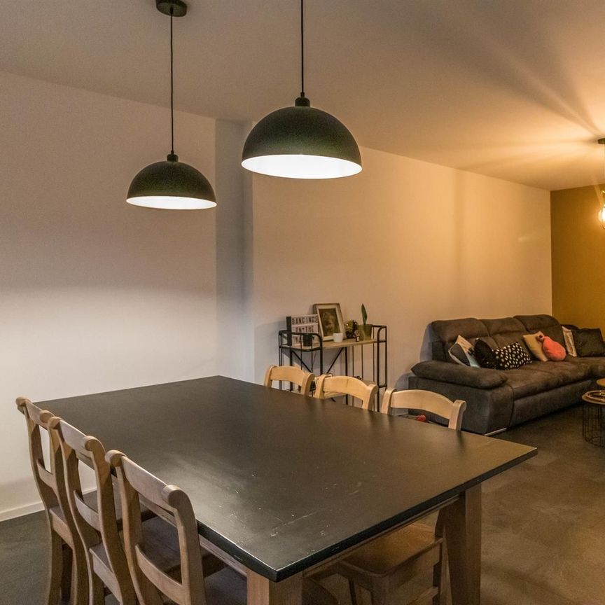 Appartement te huur - Photo 1