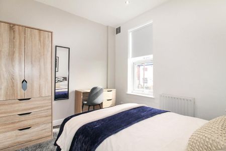 4 bedroom terraced house to rent - Photo 4