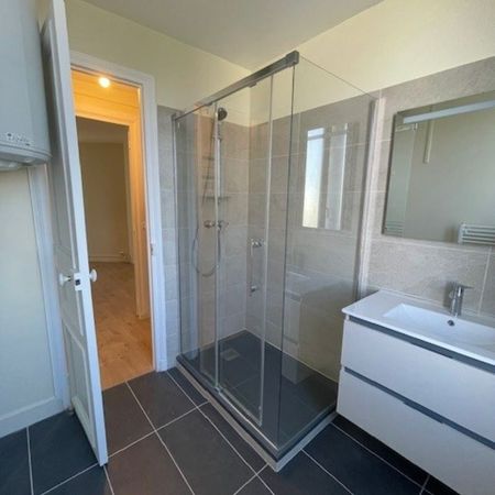 Location Appartement 3 pièces 52m² - Photo 3