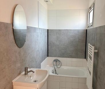 Location Appartement 2 pièces 50m² CAGNES SUR MER 06800 - Photo 3