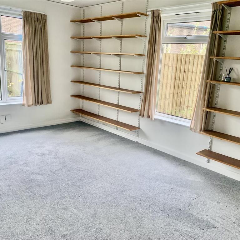 4 bedroom detached house to rent - Photo 1