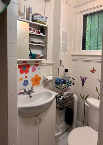 For Lease - 108 Admiral Road Unit# 1, Toronto, Ontario - Photo 3