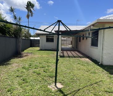 4 BEDROOM HOME IN A QUIET STREET, DOUGLAS - Photo 2