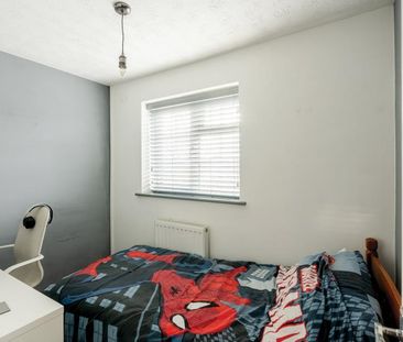 2 bedroom end of terrace house to rent - Photo 6