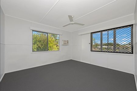 19 Lindeman Avenue, Cranbrook QLD 4814 - House For Rent | Domain - Photo 2