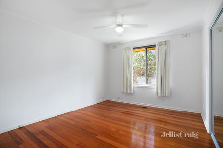 4 Clovelly Court, Viewbank - Photo 5