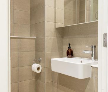 Studio to rent - Photo 6