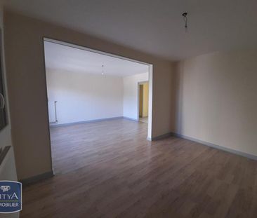 Location Appartement 5 pièces 87m² BOURG EN BRESSE 01000 - Photo 2