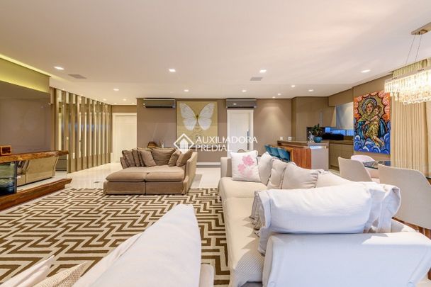 Apartamento com 2 quartos e 179m² para alugar em Bela Vista, Porto Alegre. - Photo 1