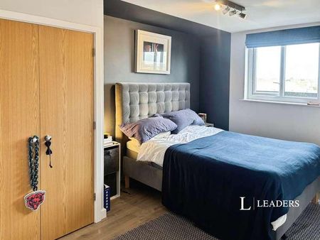 Chichester House, The Waterfront, Goring-by-sea, Worthing, West Sussex, BN12 - Photo 2